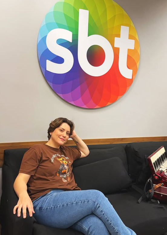 Nadia Menegazzi nos bastidores do SBT